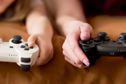 How Does a Wireless PS4 Controller Improve Your Gaming Experience